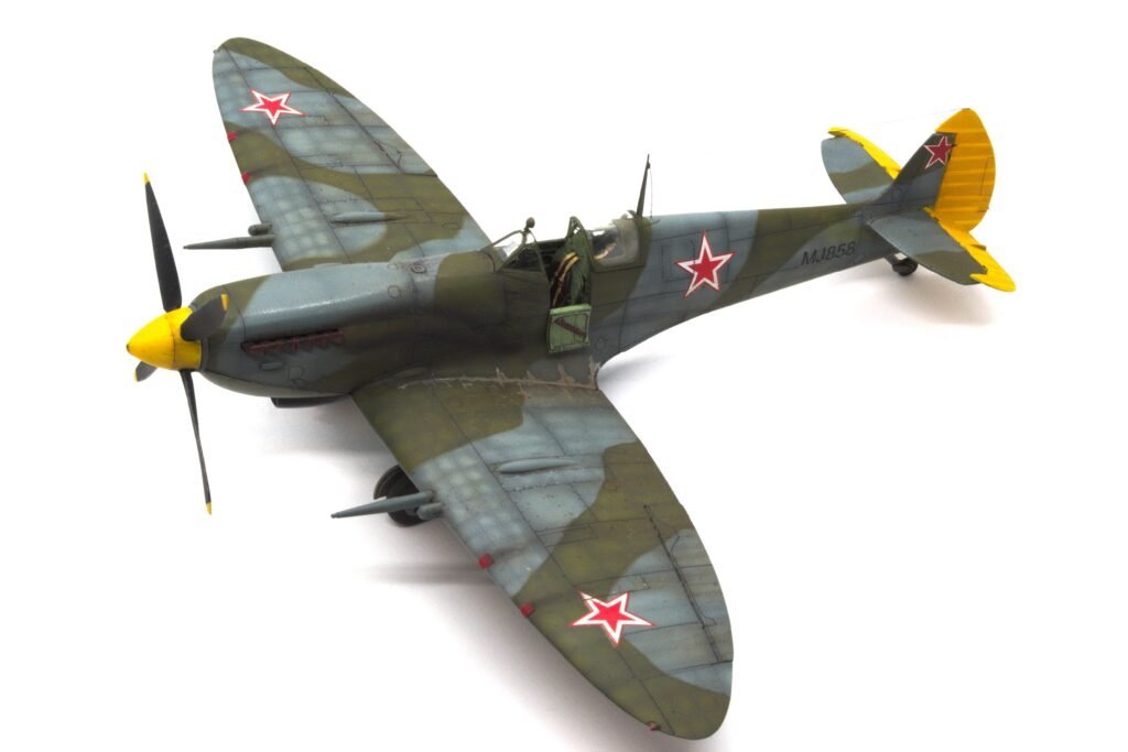 AA18